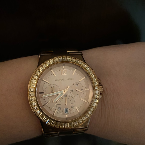 Michael Kors Women’s Watch, Rose Gold - Picture 2 of 2